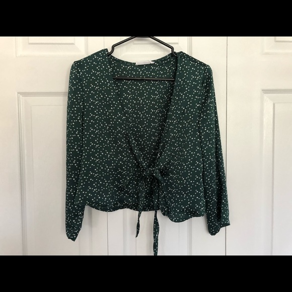 Green and white polka dot tie up crop top - Picture 5 of 5